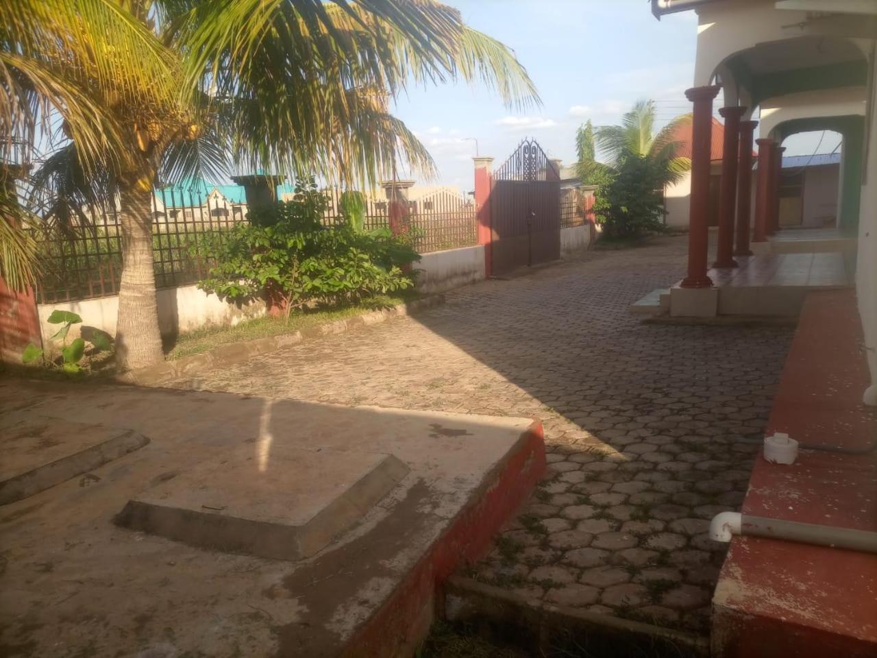 Temaya Cottage Lodge Tamale Buitenkant foto